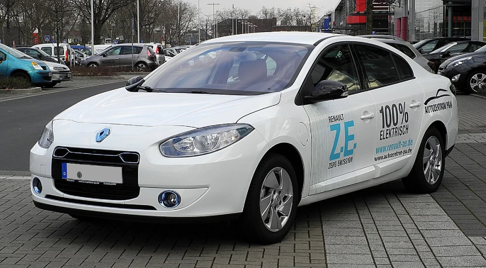  Renault Fluence ZE. Photo by: M 93. No alterations were made