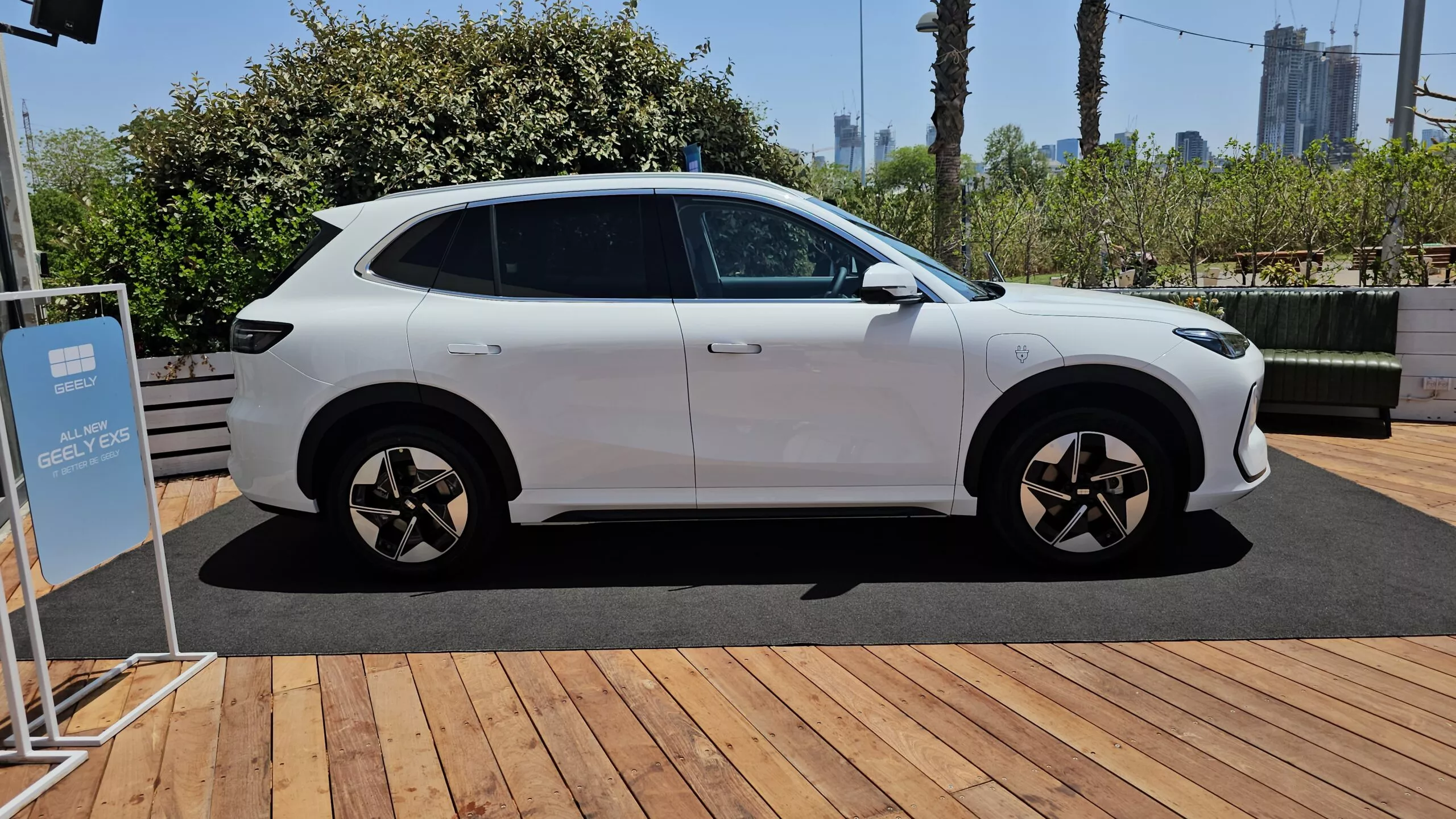ג'ילי EX5 (צילום: פלאג מג)