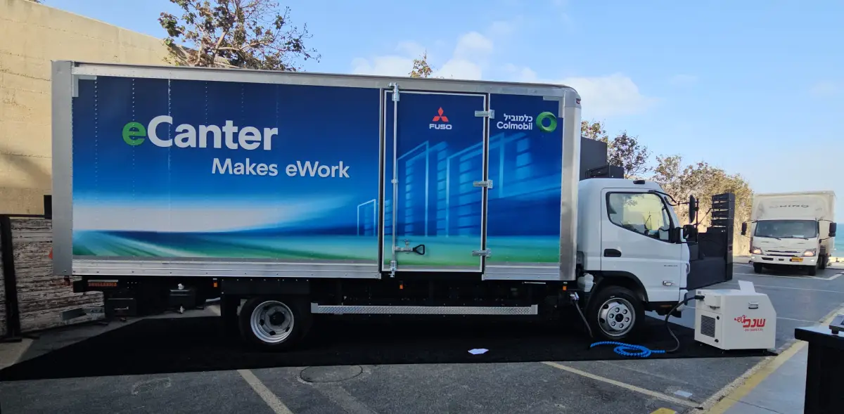 FUSO eCanter חשמלית (צילום: פלאג מג)