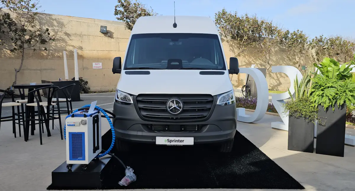 מרצדס eSprinter חשמלית (צילום: פלאג מג)