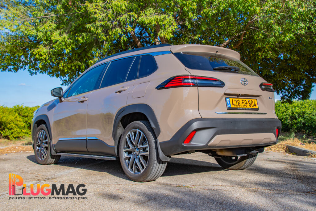 סקירה טויוטה קורולה קרוס 2025 (צילום: פלאג מג)