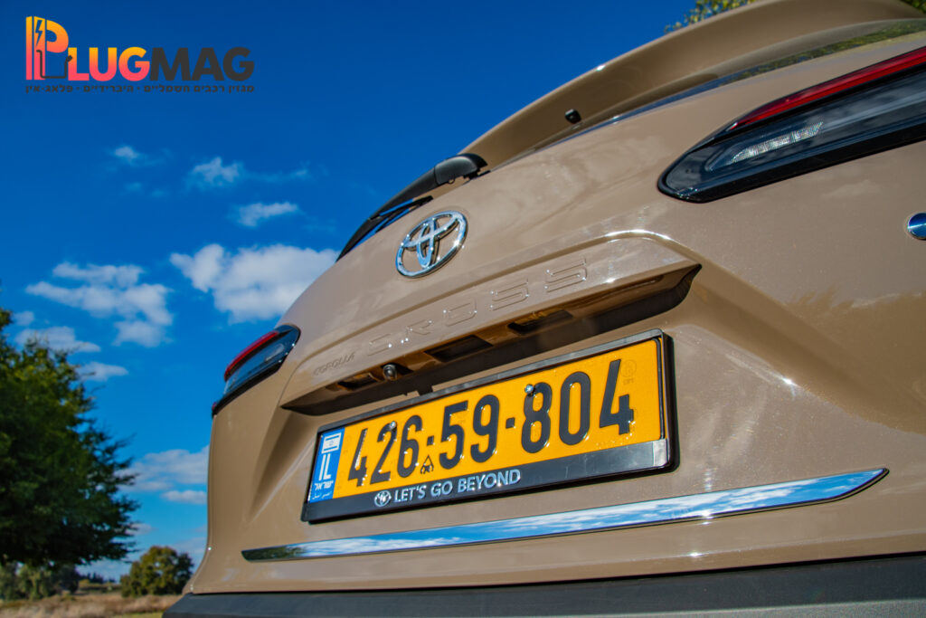 מבחן דרכים טויוטה קורולה קרוס 2025 (צילום: פלאג מג)