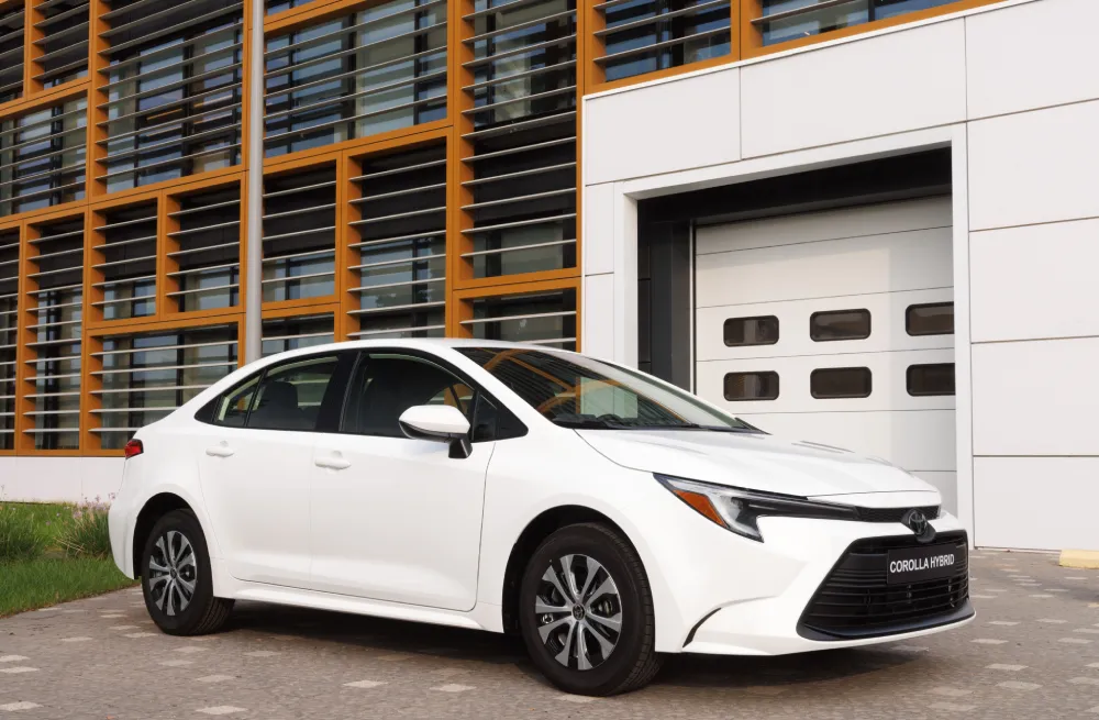 טויוטה קורולה המעודכנת בתצורת סדאן (צילום: טויוטה ישראל)