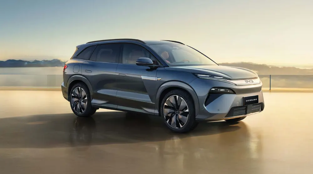  BYD SEALION 8 פלאג אין (צילום: יצרן)