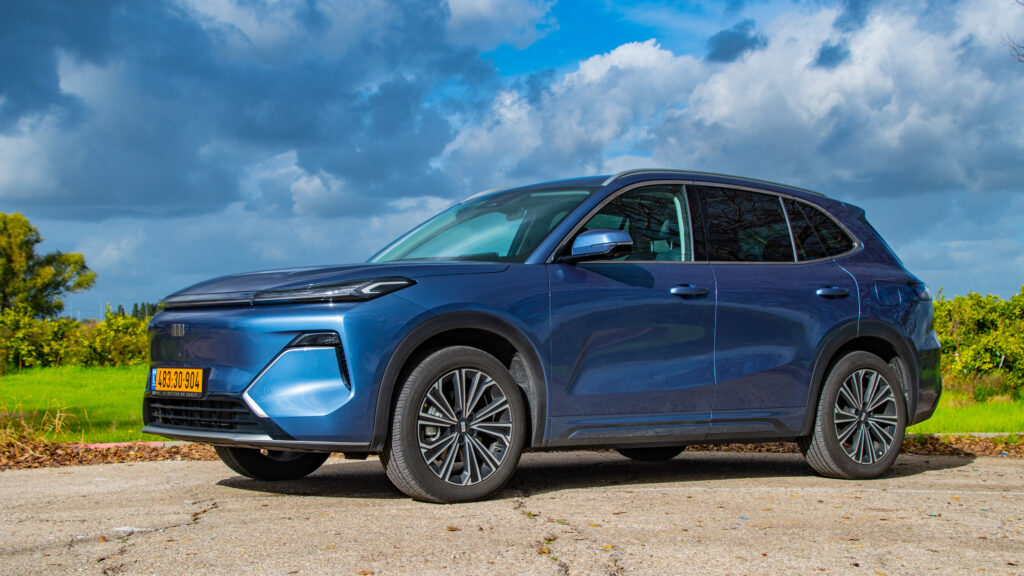 קאבר Geely StarRay EM-i (צילום: פלאג מג)