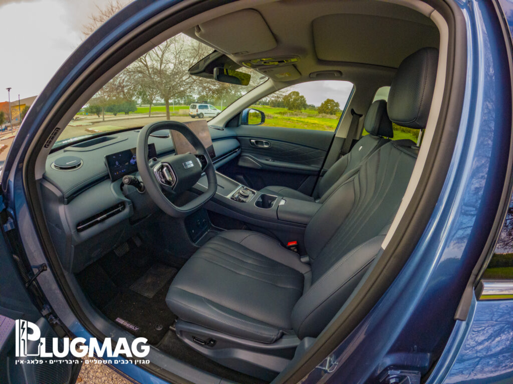 אזור הנוסעים מלפנים (צילום: פלאג מג)