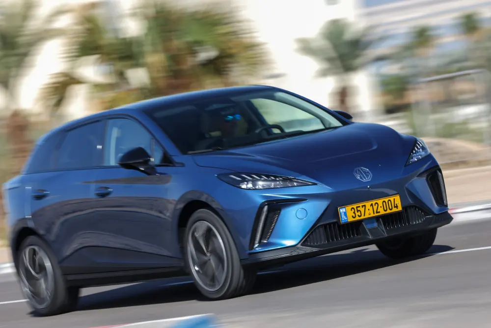 MG4 מעודכנת (צילום: רונן טופלברג)