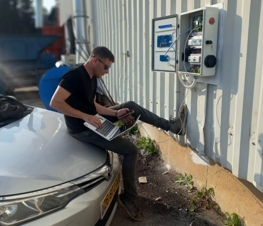 מגדירים לכם את העמדה החדשה (צילום: IPcharge)