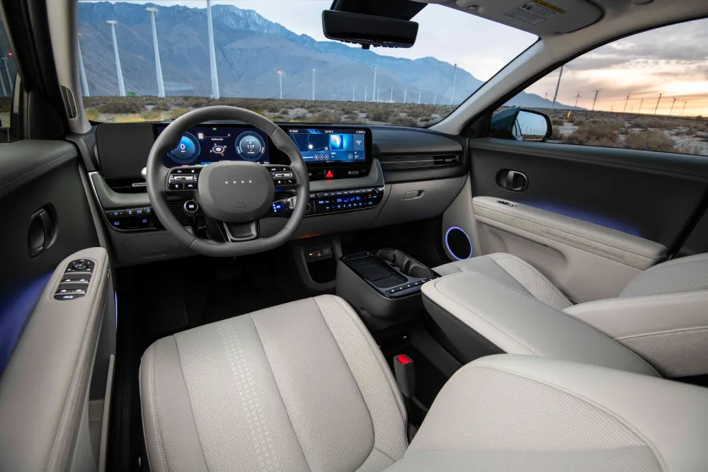 איוניק 5 2026 מבפנים (צילום: יצרן)