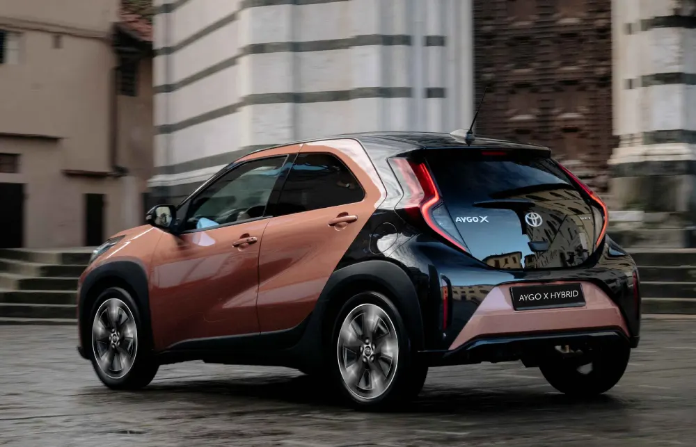 טויוטה Aygo X היברידי (צילום: טויוטה)