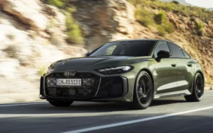 העתיד של RS בתצורת סדאן: אאודי RS5 פלאג אין בישראל (צילום: Audi)