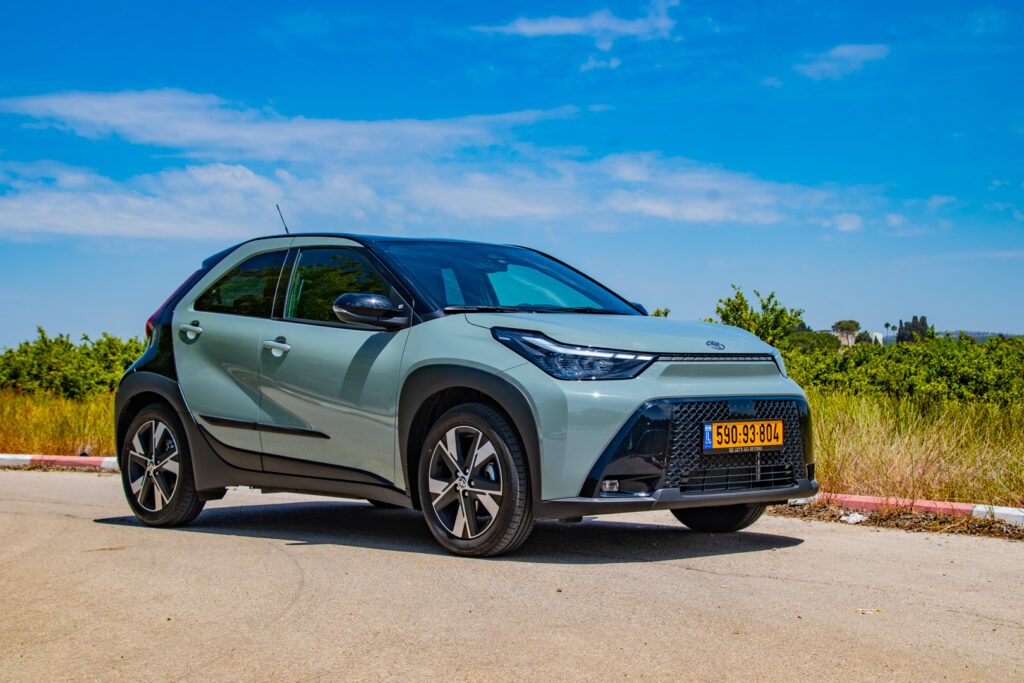מבחן דרכים טויוטה Aygo X היברידי (צילום: פלאג מג)