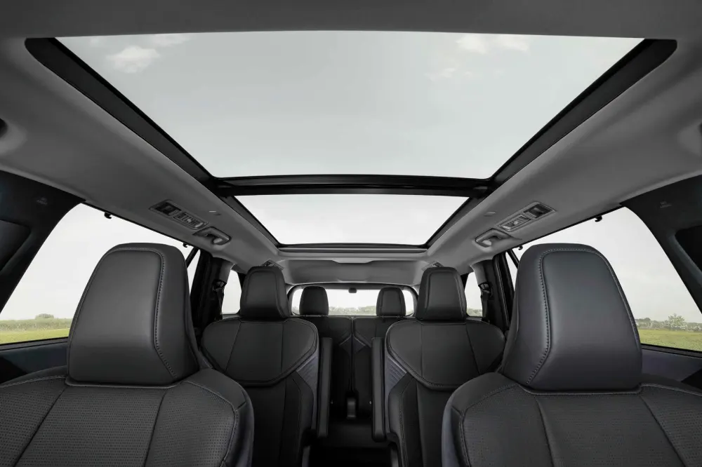 לקסוס TZ חשמלית עם 3 שורות מושבים (צילום: Lexus)