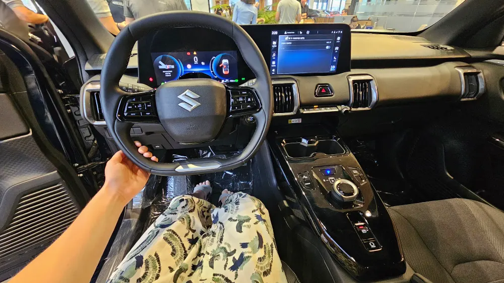סוזוקי e-vitara חשמלי (צילום: פלאג מג)