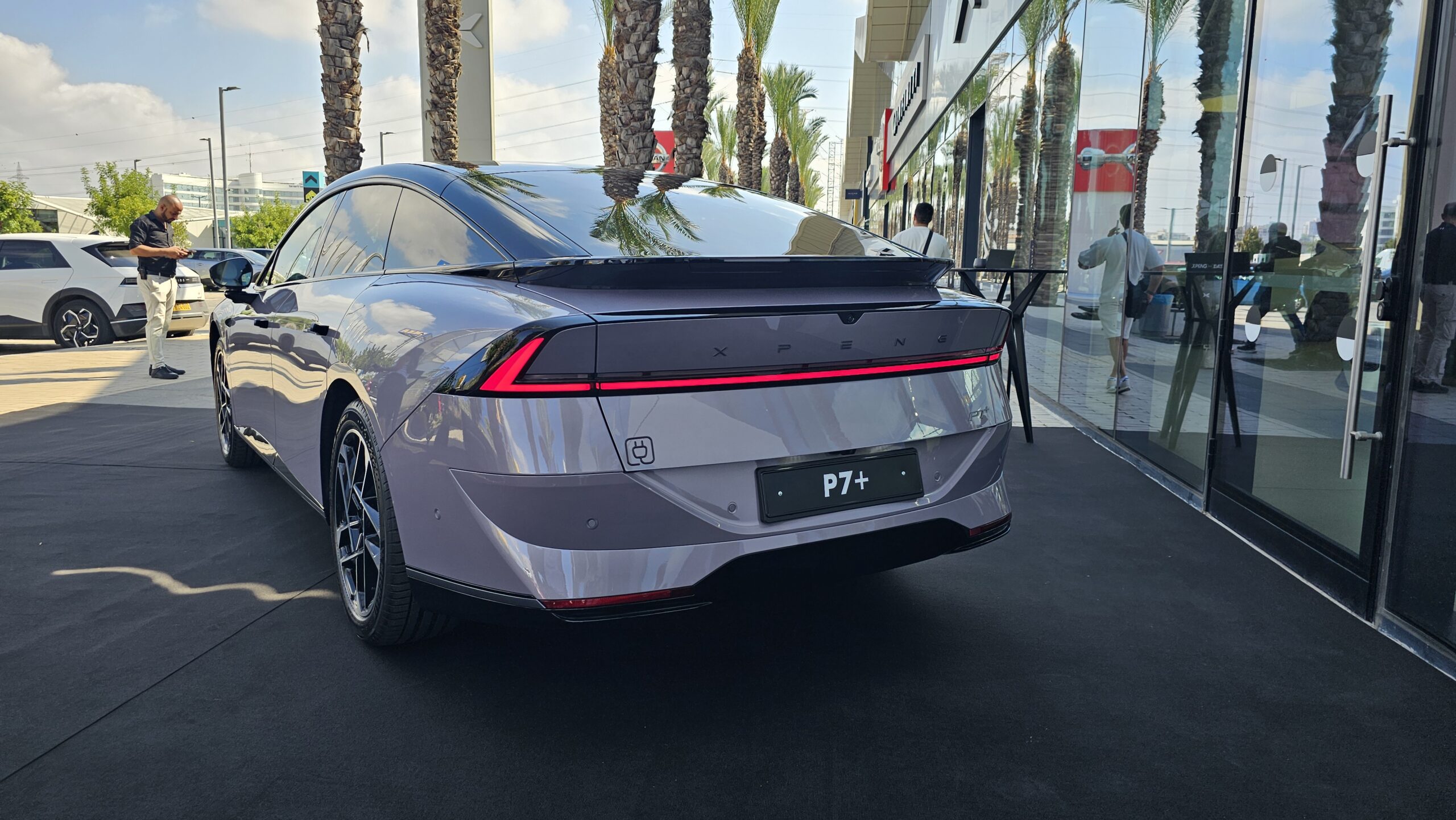 XPENG P7+ החדש במחיר תחרותי (צילום: פלאג מג)