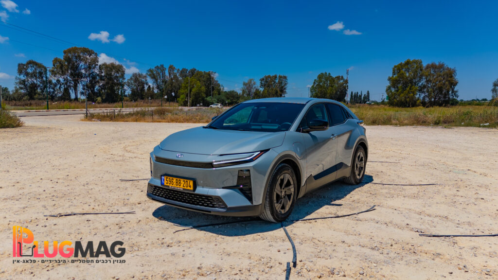 מבחן דרכים טויוטה C-HR+ חשמלית (צילום: פלאג מג)