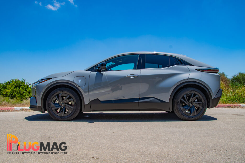 סקירת רכב טויוטה C-HR+ חשמלית (צילום: פלאג מג)