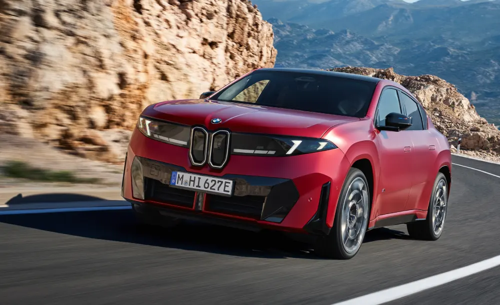 BMW iX4 M60 xDrive (צילום: BMG Group)
