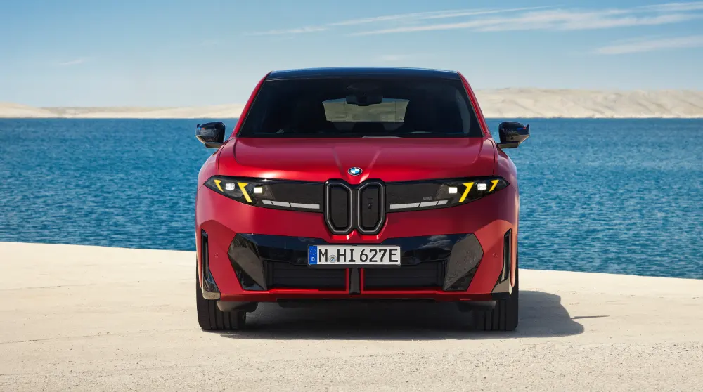 BMW iX4 M60 xDrive (צילום: BMG Group)
